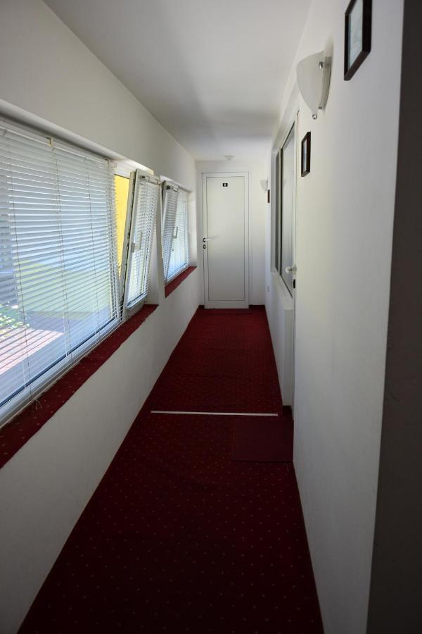 Къща Славяни Triavna Exterior foto